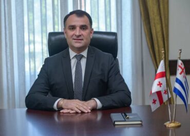 ბათუმის მერი არჩილ ჩიქოვანი თანამდებობას ტოვებს