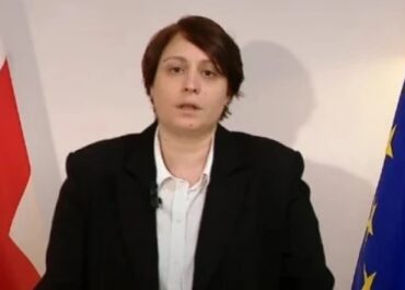  ელენე ხოშტარიას ინფორმაციით, მისი და პარტია „დროას“ ანგარიშები დააყადაღეს