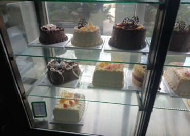 დედოფლისწყაროში სურსათის ეროვნულმა სააგენტომ საკონდიტროს საწარმოო პროცესი შეუჩერა