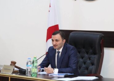 აჭარის უმაღლესი საბჭოს თავმჯდომარე დავით გაბაიძე თანამდებობას ტოვებს