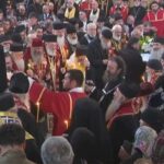 სიონში მოქალაქეები პატრიარქის, ილია მეორისთვის პატივის მისაგებად მიდიან