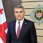 მამუკა მდინარაძე თანამდებობას ტოვებს და პოლიტიკიდან მიდის