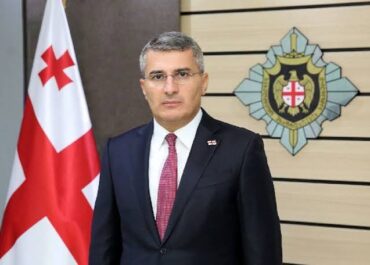 მამუკა მდინარაძე თანამდებობას ტოვებს და პოლიტიკიდან მიდის