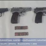 სამართალდამცველებმა უკანონო ცეცხლსასროლი იარაღები და საბრძოლო მასალა ამოიღეს – დაკავებულია 5 პირი