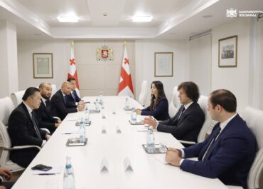 ირაკლი კობახიძე კრის სუოპაკიჯ ჩეარავანონტს შეხვდა
